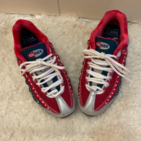 Nike Air Max ugly Christmas Sweater edition - Picture 1 of 7